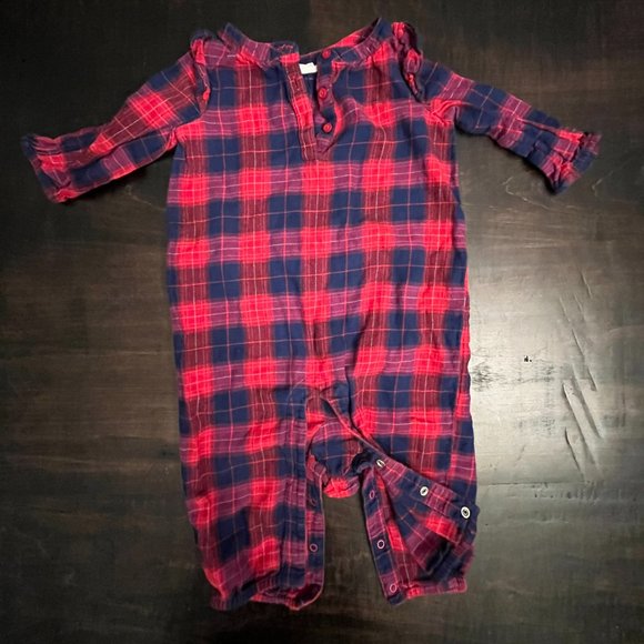 Set of 2 Baby Onesies - Baby Gap & Chick Pea - 6-12 Months - Picture 1 of 4